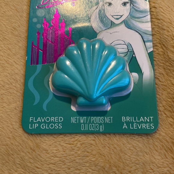DISNEY ARIEL BERRY FLAVORED LIP GLOSS - Picture 4 of 4